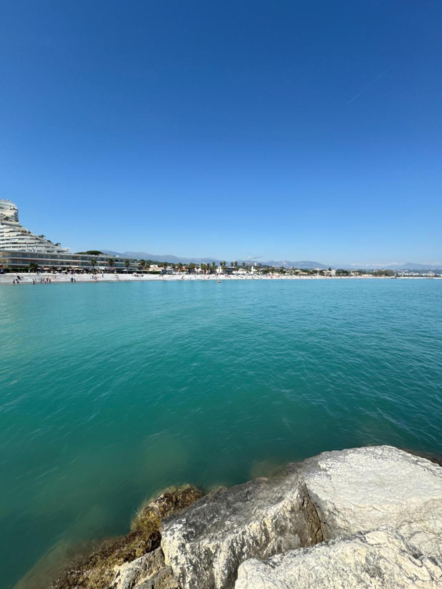 Appartemment Vue Mer Et Piscine Villeneuve-Loubet Exteriér fotografie